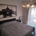 Roma Metro Apartment